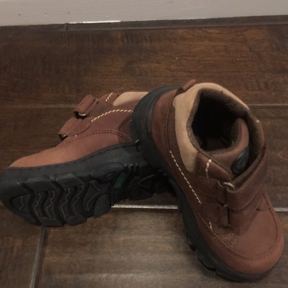 ❤️NEW!!!❤️ CLASSIC Toddler Buster Brown Boots. - Picture 5 of 7